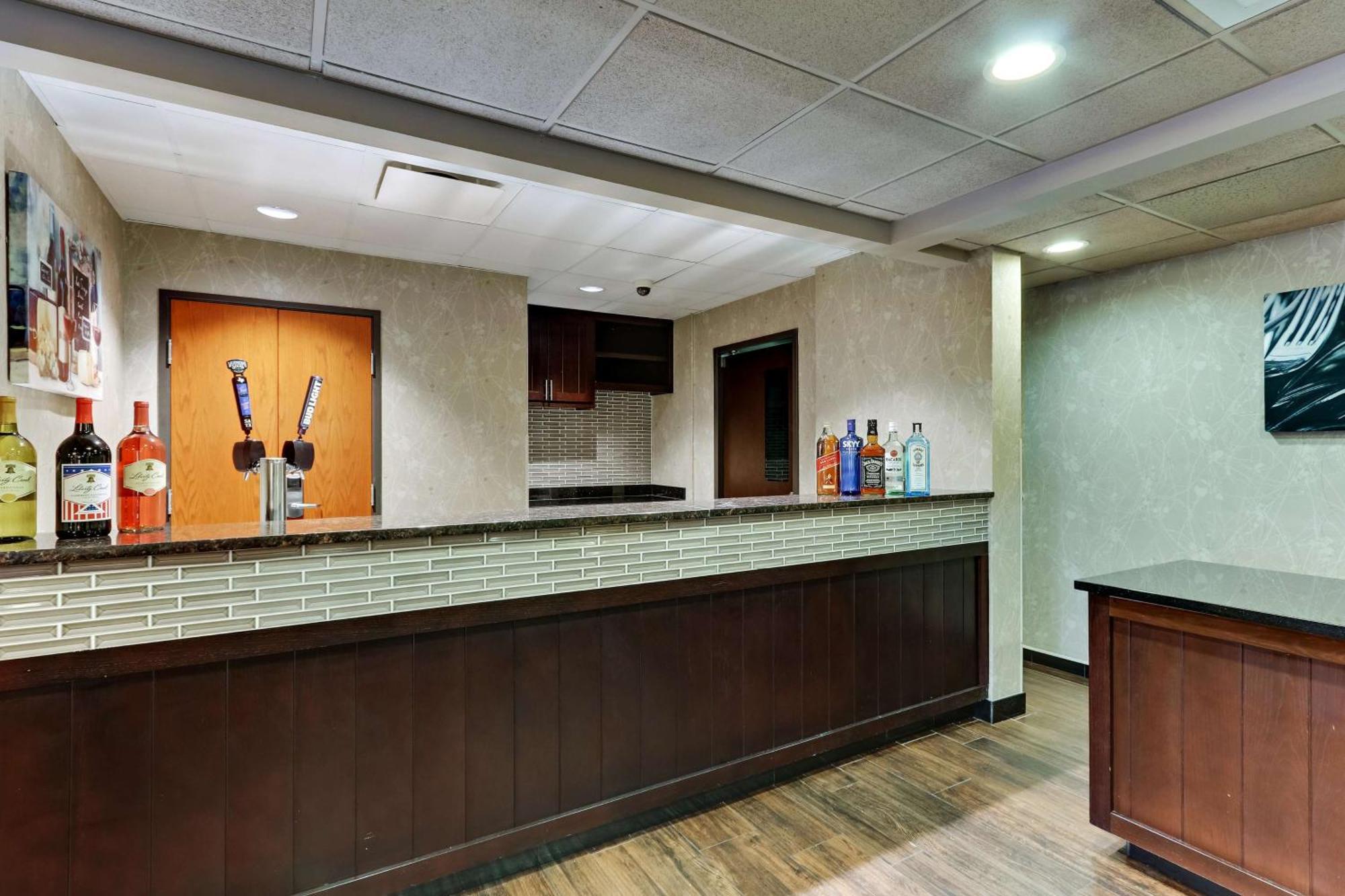 Drury Plaza Airport Hotel